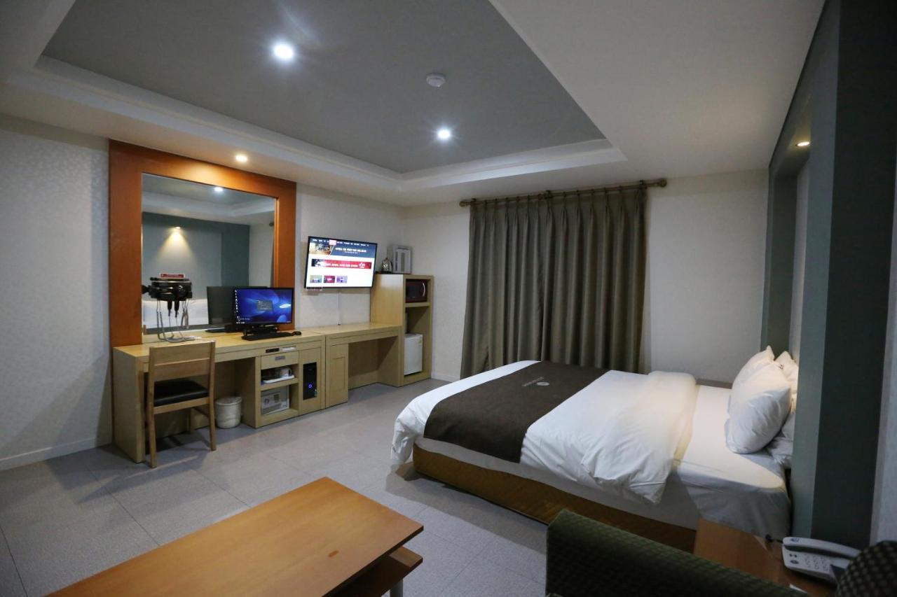 Symphony Hotel Suwon Exterior foto